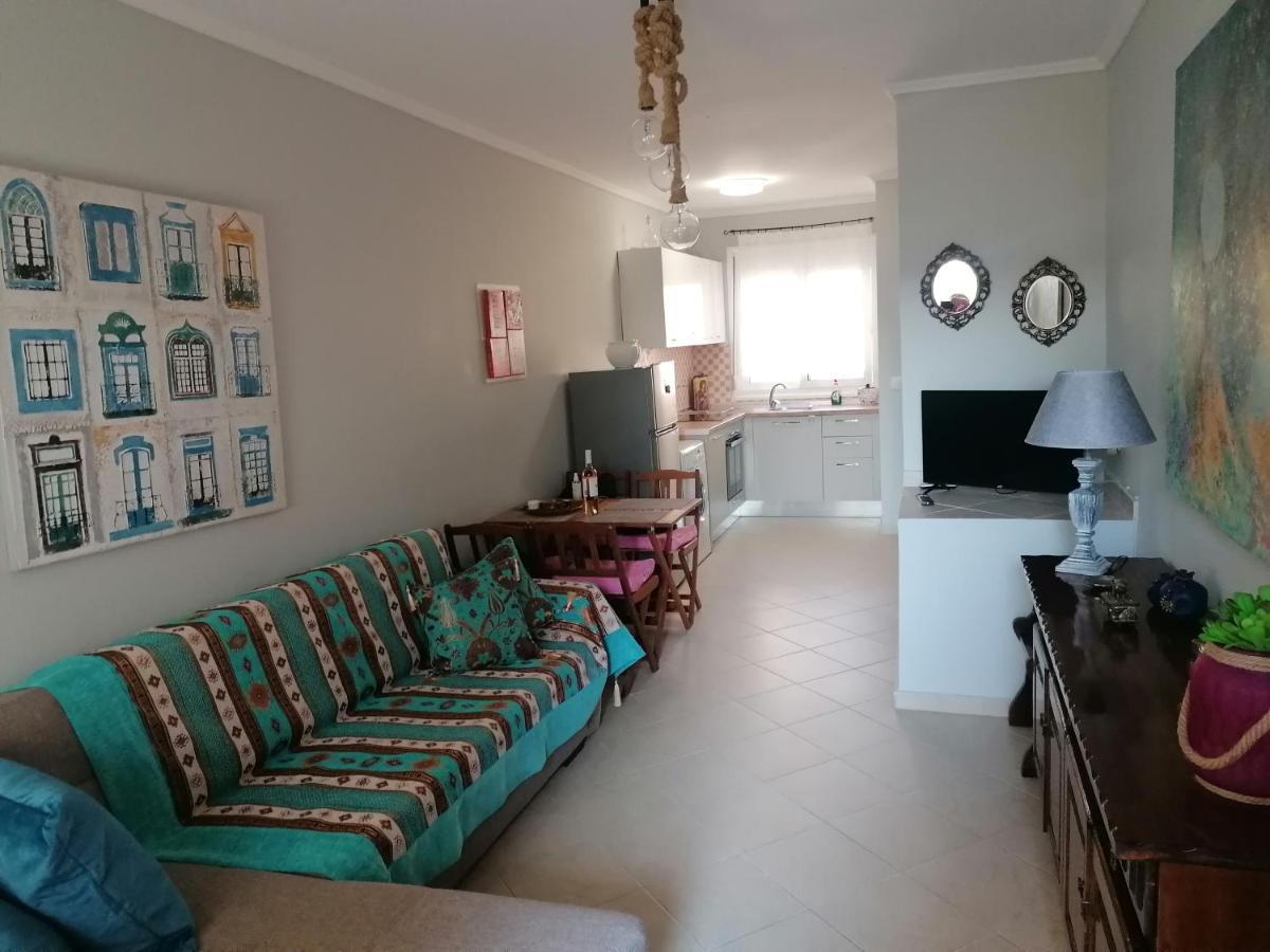 Greca Mare-Traditional Greek Boutique Apt. Псахудиа Екстериор снимка